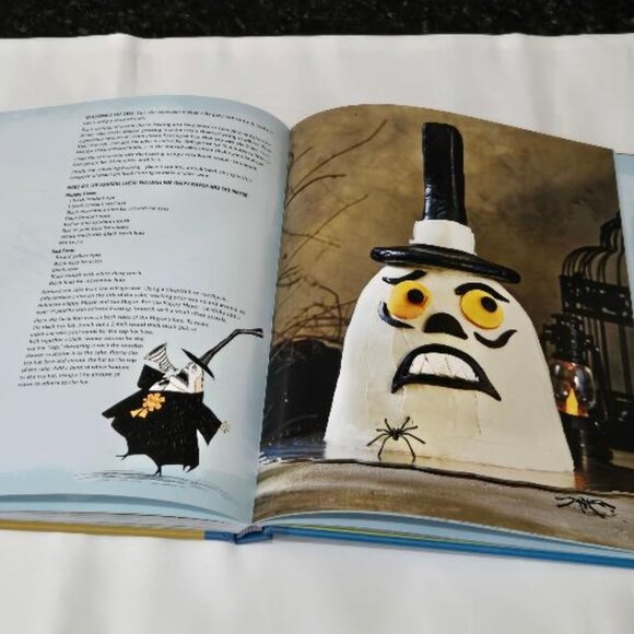 Nightmare Before Christmas OFFICIAL BAKING BOOK - Picture 3 of 4